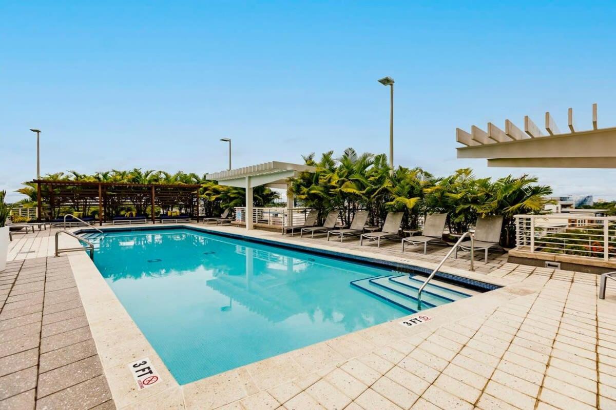 Palm Place Heart Of Miami With Parking Pool And Gym Екстер'єр фото